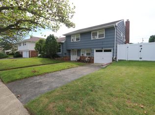 1393 Park St, Atlantic Beach, NY 11509