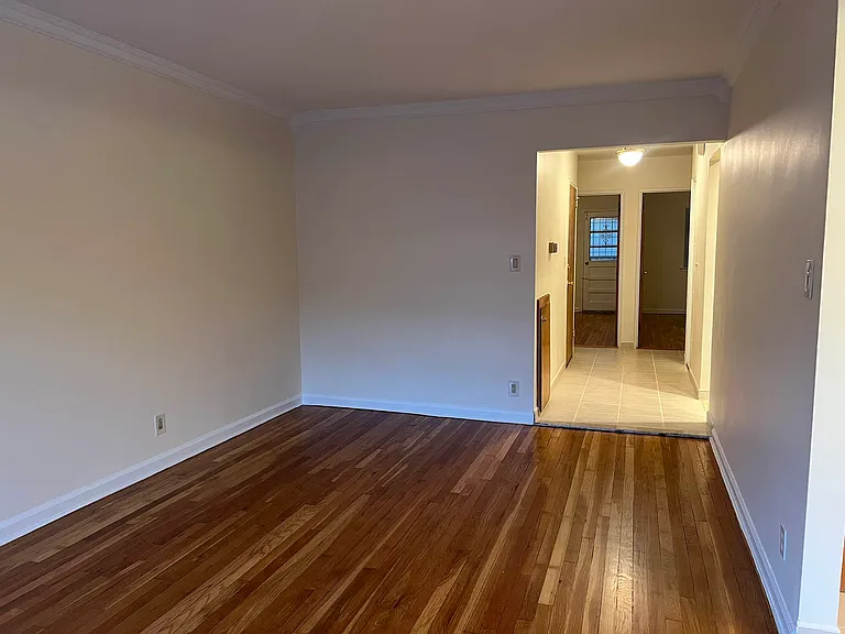 21-04 Hoyt Ave S #2 — Photo 6