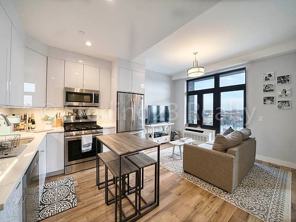 5th image of 31-12 24th Ave #6E