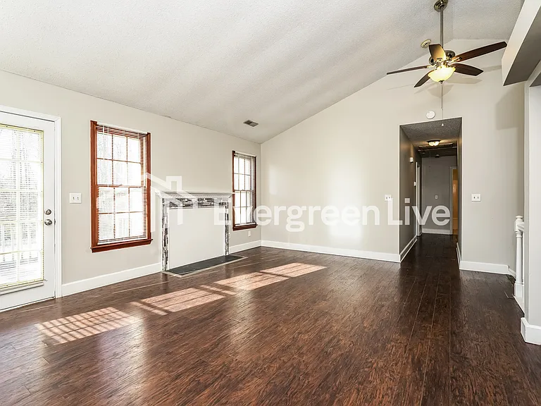 980 Hamilton Ridge Ln — Photo 8