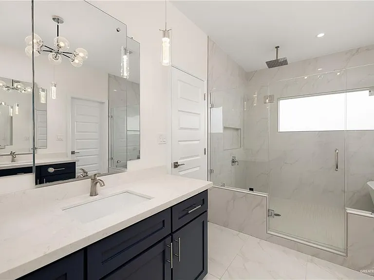 1604 Diplomat Dr — Photo 14