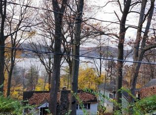 92 Hilltop Trl, Sparta, NJ 07871