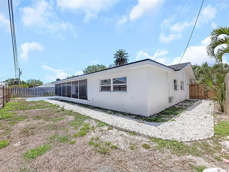 1949 Dolphin Blvd S — Photo 49