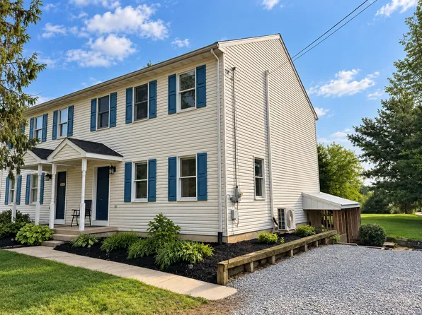 3 bed, 1.5 bath, 2070 sqft, $1,895, 7 Frogtown Ln, Pequea, PA 17565