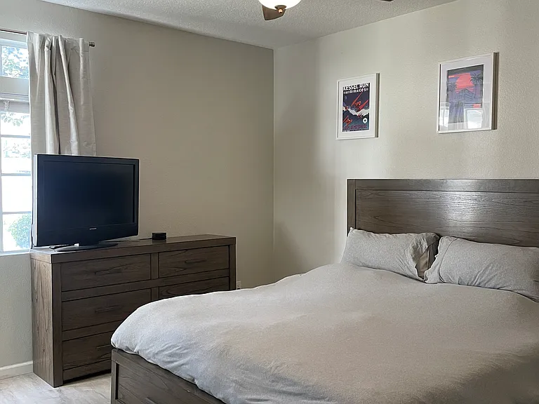27 Campton Pl — Photo 6