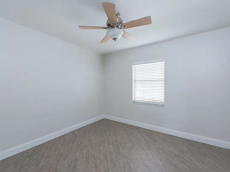 3908 W McKay Ave — Photo 17