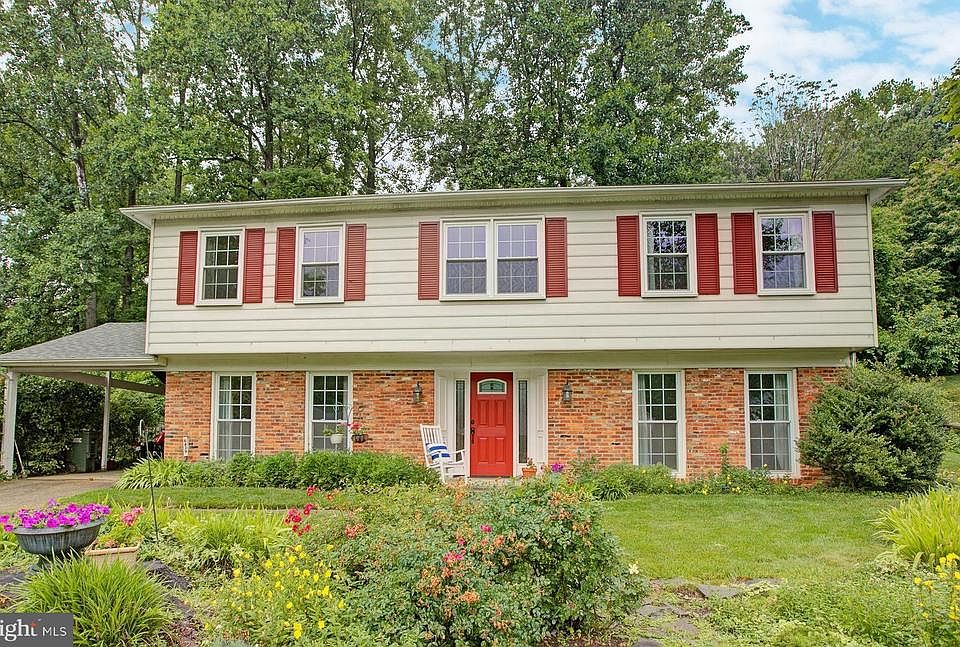 Check out the 3D tour!