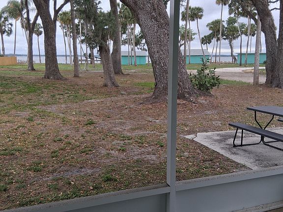3rd image of 33737 Shady Acres Rd