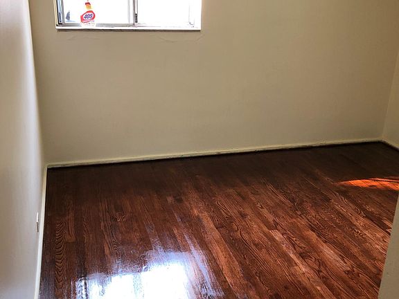 2nd image of 11 Queen Ann Dr
