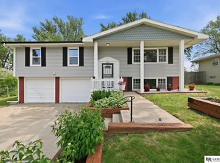 4417 N 94th St, Omaha, NE 68134