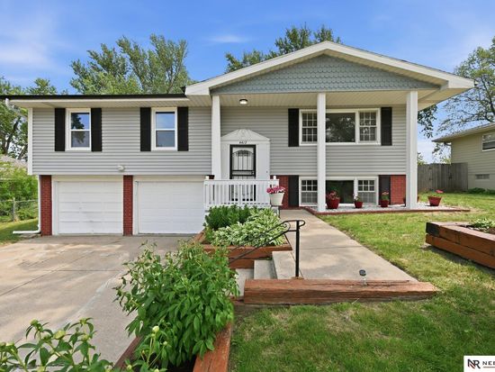 4417 N 94th St, Omaha, NE 68134