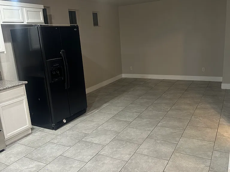 5274 Starter Ave — Photo 7