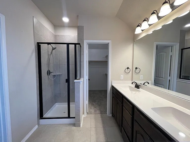 2120 Blakely Ct — Photo 41