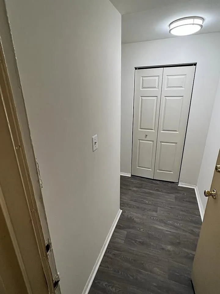 1 bed, 950 sqft, $1,900 — Photo 3