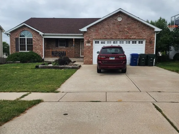 711 Clifford Dr, Minooka, IL 60447