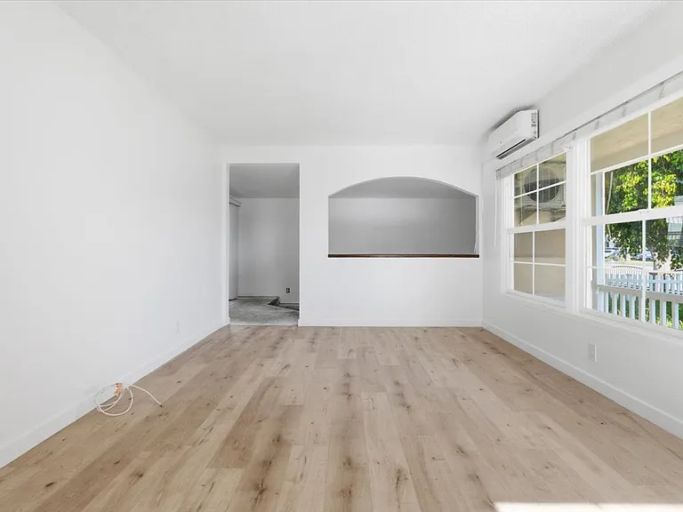 2513 190th St #FRONT — Photo 6