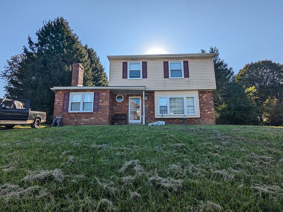 1st image of 214 Jacqueline Dr
