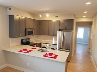 4526 Olive St APT B, Saint Louis, MO 63108