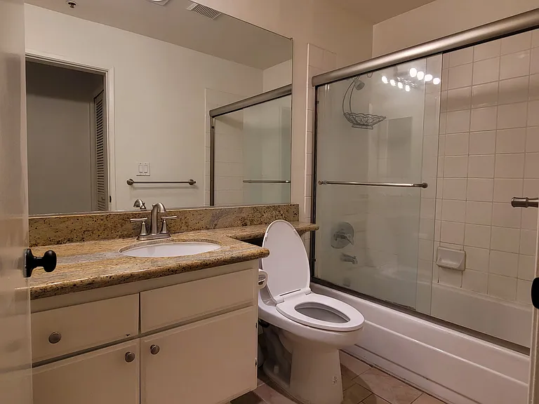 525 S Berendo St #104 — Photo 6