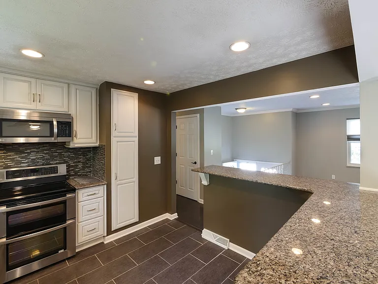 4762 W Farnhurst Rd — Photo 6