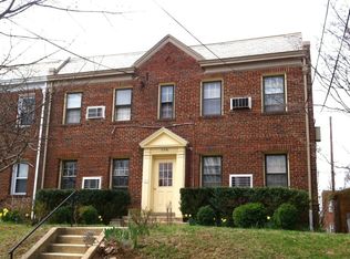 2236 40th Pl NW APT 2, Washington, DC 20007