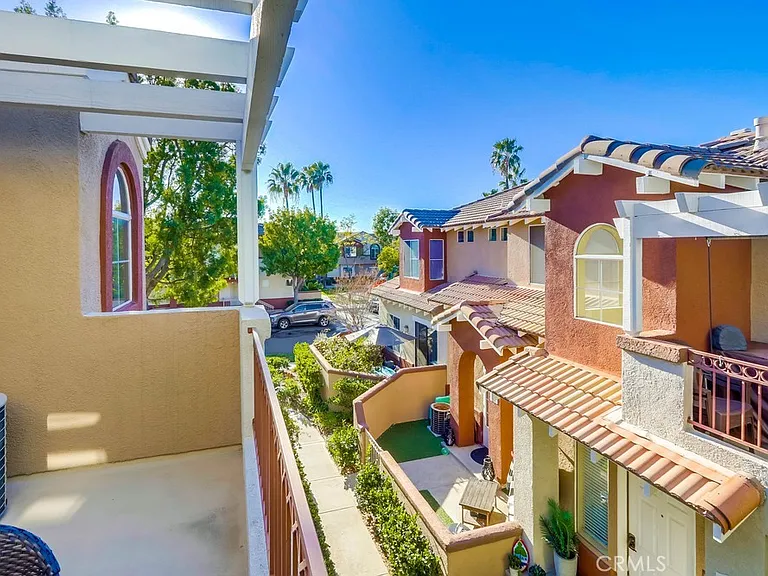 54 Santa Barbara Ct — Photo 20