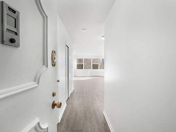 2nd image of 225 Saint Pauls Ave APT 7L