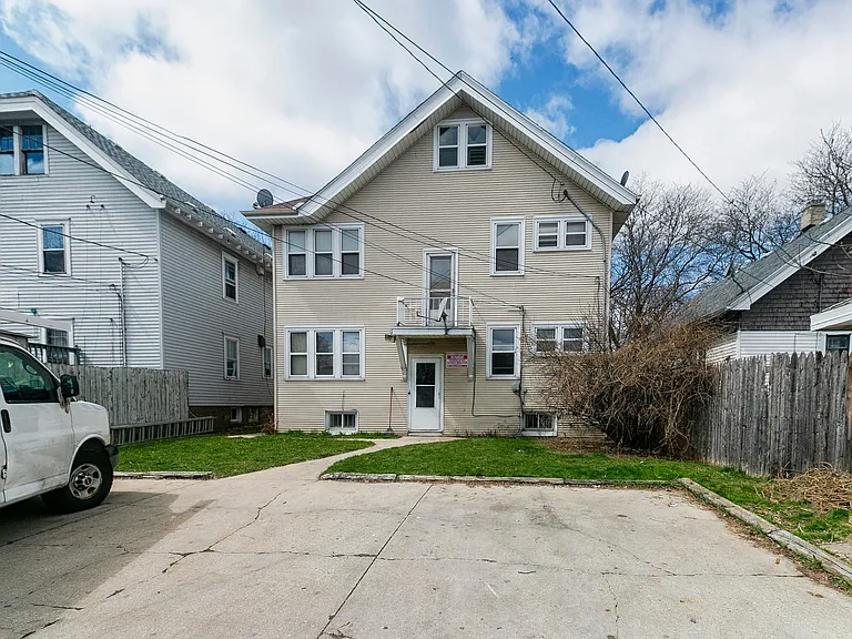 2974 N 50th St — Photo 31