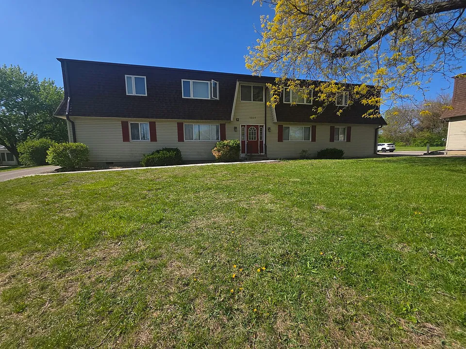 1653 Carriage Hill Dr
