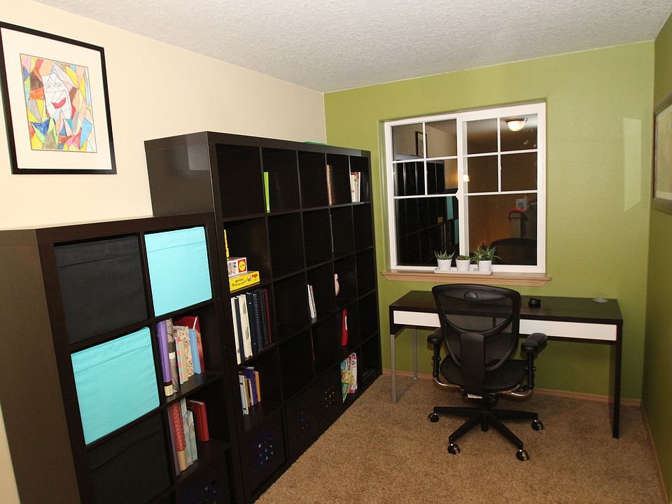 2nd image of 2214 Thompson Ln