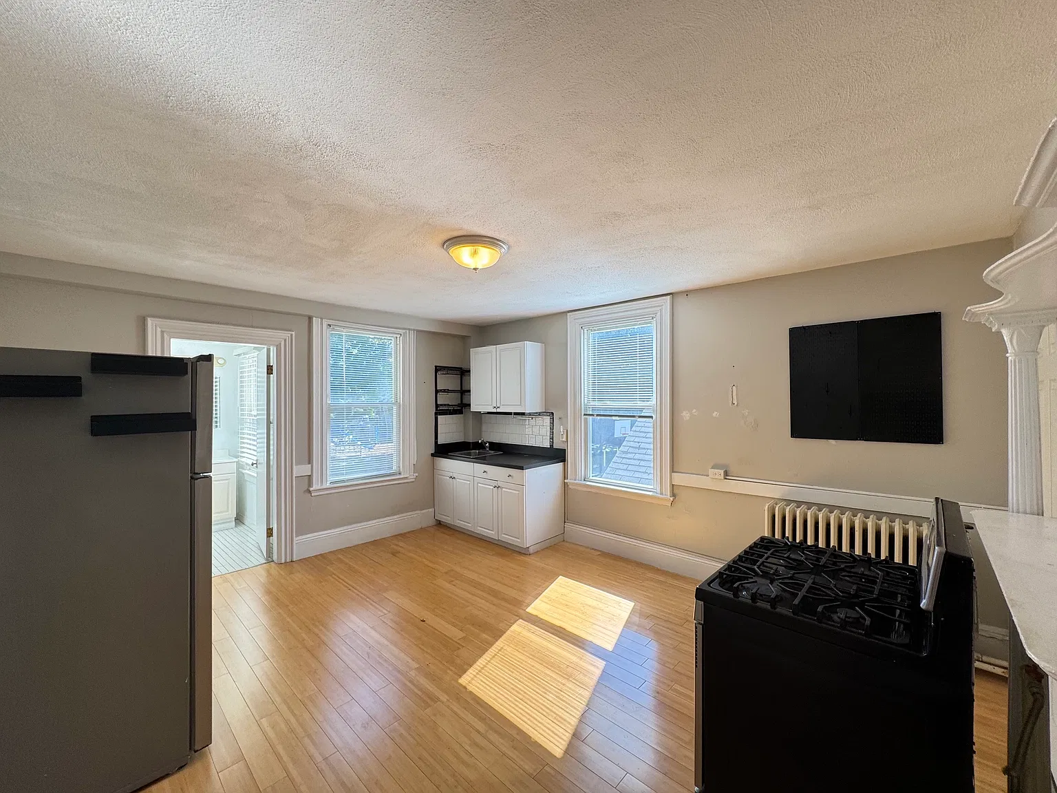 Studio, 525 sqft, $2,200 — Photo 3