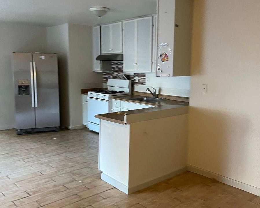 2nd image of 156 W 12th St APT A