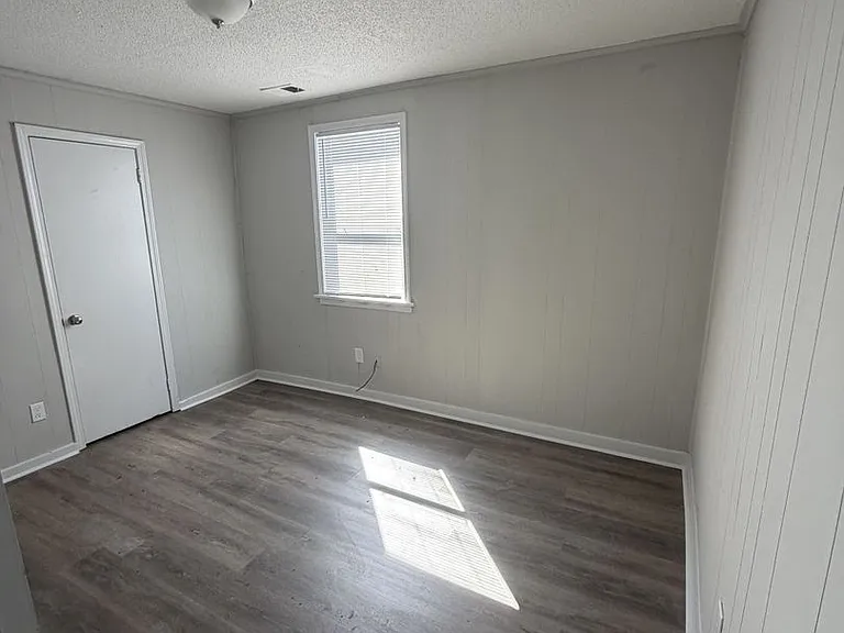 432 N Montgomery St #B — Photo 6