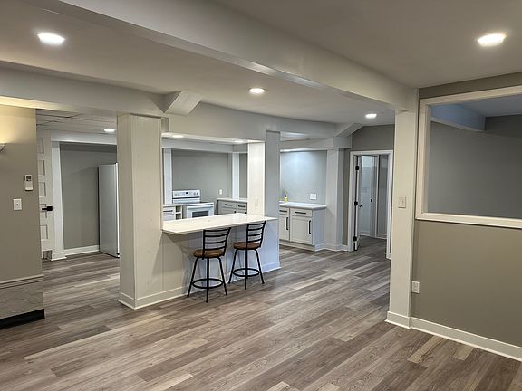 3rd image of 41 W Main St #D