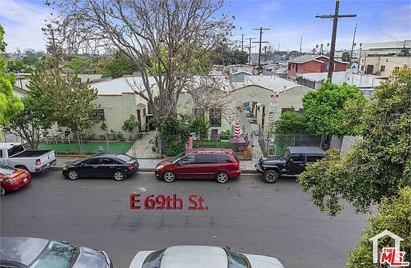 Studio, 400 sqft, $2,100 — Photo 3