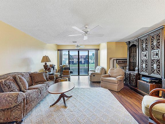 4th image of 3961 Cocoplum Circle #E-3663