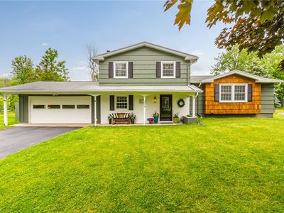 179 Timber Brook Ln, Penfield, NY, 14526