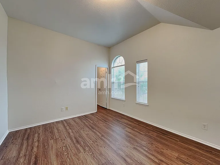 4408 Sycamore Rd — Photo 16