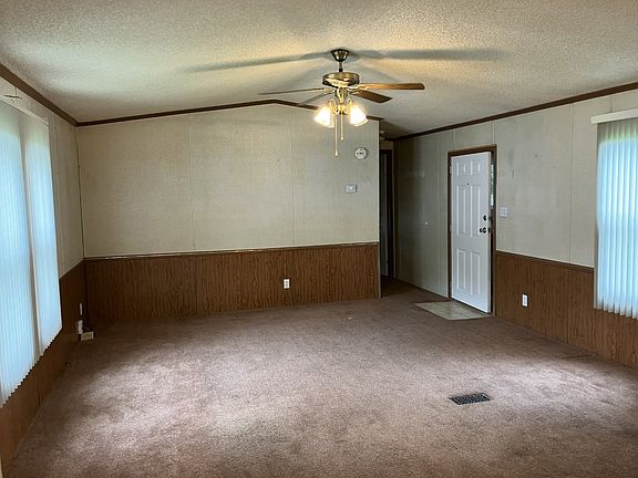 2nd image of 11901 N Bellefontaine Ave