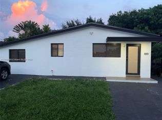 1971 W 2nd Ave, Hialeah, FL 33010
