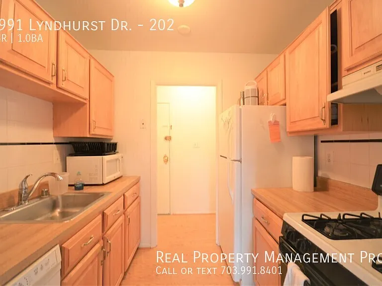 3991 Lyndhurst Dr #202 — Photo 4