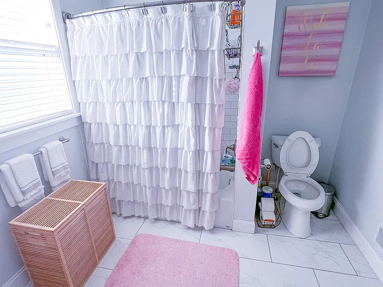 2415 Morton Ave — Photo 10