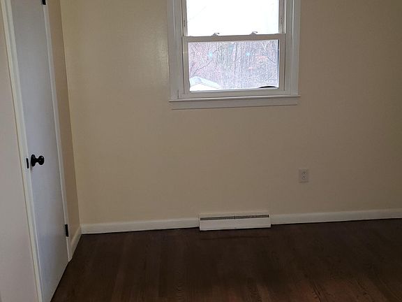 3rd image of 26 Oak Ln