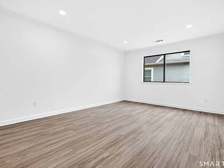 1500 Bedford St #202 — Photo 18