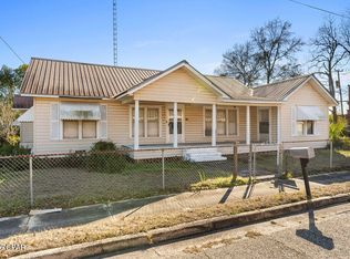 987 7th Ave, Graceville, FL 32440