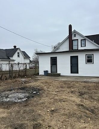 5th image of 1333 Fisher St
