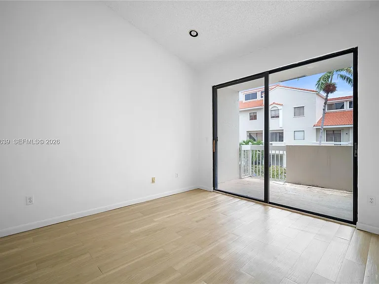21378 Marina Cove Cir #11-B — Photo 24