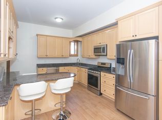 20-30 49th St #1F, Astoria, NY 11105