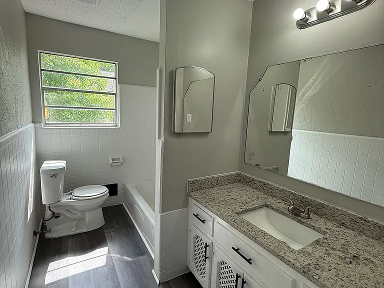 3720 Howard Ave SW — Photo 5