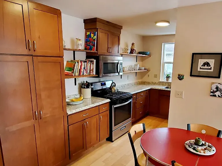 421 N Hunters Way — Photo 11